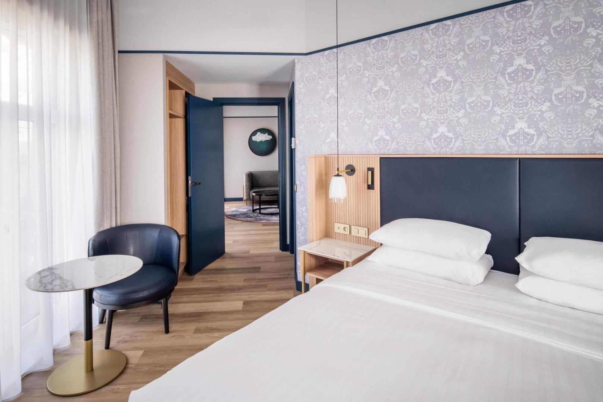 Marriott Grand Place 4*
